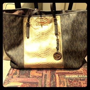 Used Micheal Kors Purse